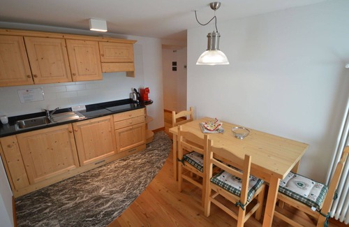 Raveo Apartment | Cosy apartment for 3 people with WIFI, TV, patio and pets allowed