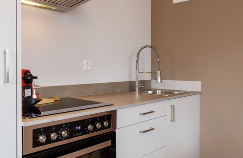 Collombey-Muraz Apartment | Cosy apartment for 4 people with pool, WIFI, TV, terrace, pets allowed, panoramic view and parking