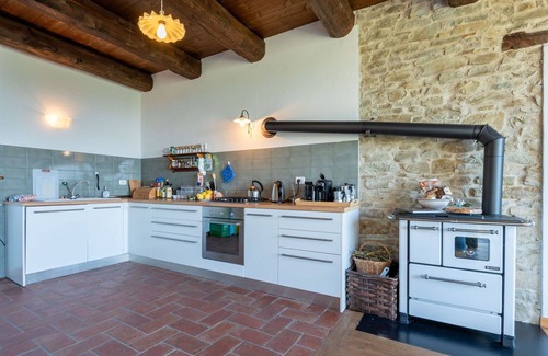 Murazzano Apartment | Cosy apartment for 4 guests with WIFI, terrace, pets allowed and panoramic view