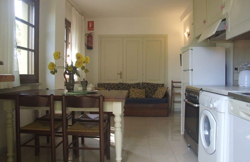 Val Canina Apartment | Cosy apartment for 4 guests with WIFI, pool, TV, patio and parking