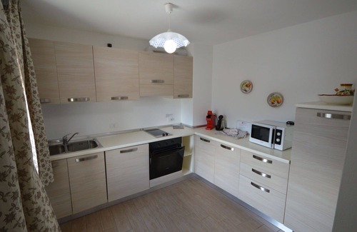 Ovasta Apartment | Cosy apartment for 4 guests with WIFI, TV, balcony and pets allowed