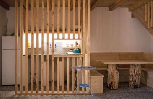 Strongoli Apartment | Cosy apartment for 4 people with WIFI, balcony, pets allowed and panoramic view