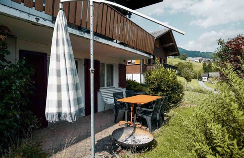 Amden Apartment | Cosy apartment for 4 people with WIFI, TV, balcony, pets allowed and parking