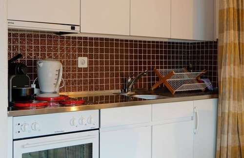 Spiez Apartment | Cosy apartment for 4 people with WIFI, TV and balcony