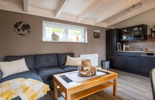 Osten Apartment | Cosy apartment for 4 people with WIFI, TV, terrace and parking