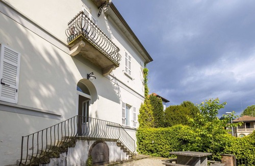Meina Apartment | Cosy apartment for 4 people with A/C, pool and TV