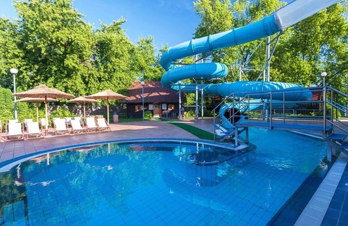 Ptuj Apartment | Cosy apartment for 4 people with pool, A/C, WIFI, TV, balcony and parking