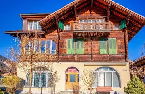Lenk Apartment | Cosy apartment for 4 people with WIFI and balcony