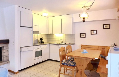 Buerchen Apartment | Cosy apartment for 5 guests with WIFI, TV, patio, pets allowed, panoramic view and parking