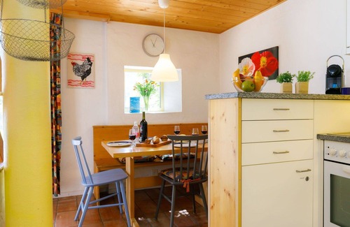 Capriasca Apartment | Cosy apartment for 5 guests with pool, WIFI, TV, patio, pets allowed, panoramic view and parking