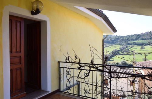San Lorenzo Apartment | Cosy apartment for 5 guests with WIFI, TV, balcony and panoramic view