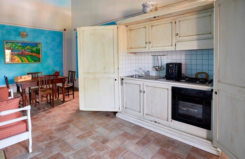 San Brizio Apartment | Cosy apartment for 5 people with pool, WIFI, TV, balcony, pets allowed and parking, close to Spo.