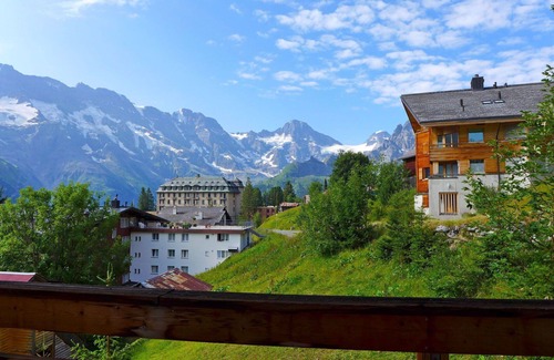 Murren Apartment | Cosy apartment for 5 people with WIFI, TV and balcony