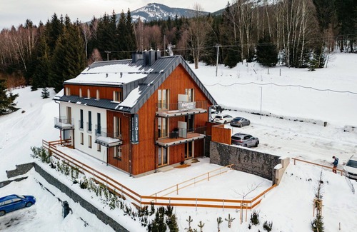 Dolni Morava Apartment | Cosy apartment for 5 people with WIFI, TV, terrace and parking