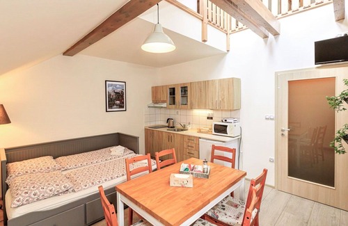 Arnoltice Apartment | Cosy apartment for 6 guests with WIFI, TV and terrace