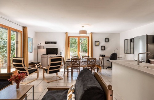 Lozari Apartment | Cosy apartment for 6 guests with pool, A/C, WIFI, TV and patio