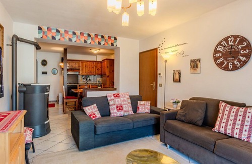 Ragoli Apartment | Cosy apartment for 6 guests with WIFI, TV, balcony and parking