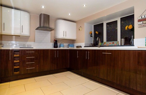 Pentewan Apartment | Cosy apartment for 6 guests with WIFI, TV, terrace and parking