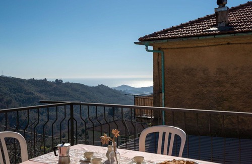 Vasia Apartment | Cosy apartment for 6 guests with WIFI, terrace, pets allowed and parking
