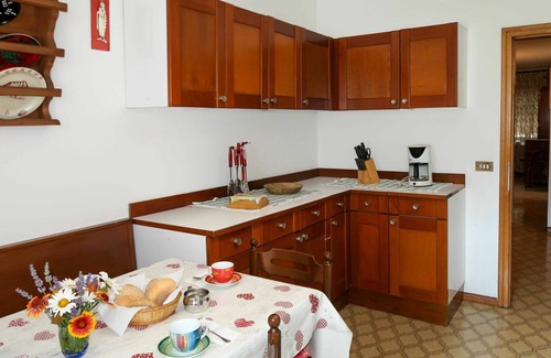 Coredo Apartment | Cosy apartment for 6 people with WIFI, TV, patio, pets allowed and parking
