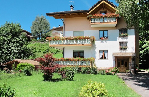 Coredo Apartment | Cosy apartment for 6 people with WIFI, TV, patio, pets allowed and parking