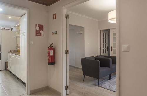 Olivais Apartment | Cosy apartment for 6 people with WIFI, TV and parking