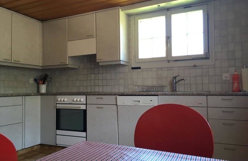 Lenk Apartment | Cosy apartment for 6 people with TV, balcony and pets allowed
