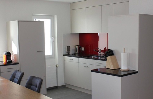 Grisons Apartment | Cosy apartment for 8 guests with WIFI, TV and balcony