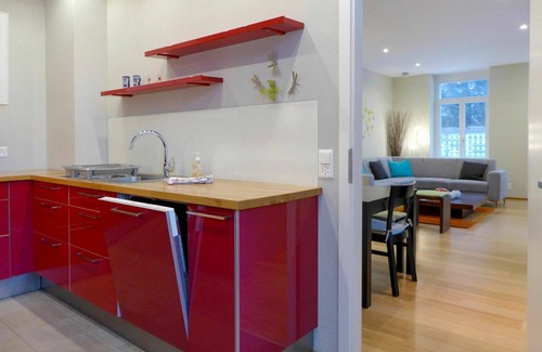 Central Interlaken Apartment | Cosy apartment for 4 people with WIFI, TV, balcony, panoramic view and parking