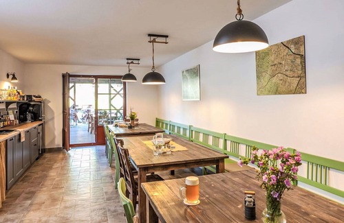 Horni Plana Apartment | Cosy apartment for 10 guests with WIFI, terrace and pets allowed