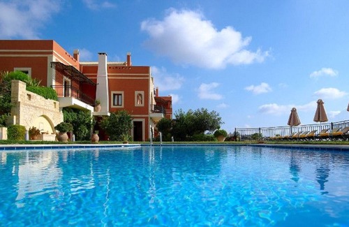Katalagari Village Apartment | Cosy apartment for 3 people with WIFI, pool, A/C, TV, terrace and panoramic view