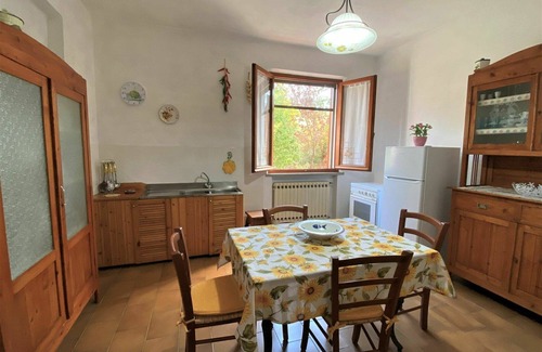 Riparbella Apartment | Cosy apartment for 4 people with WIFI, patio, pets allowed and parking
