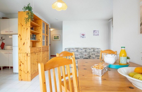 La Petite Motte Apartment | Cosy apartment for 6 people with WIFI, TV, terrace, pets allowed and parking