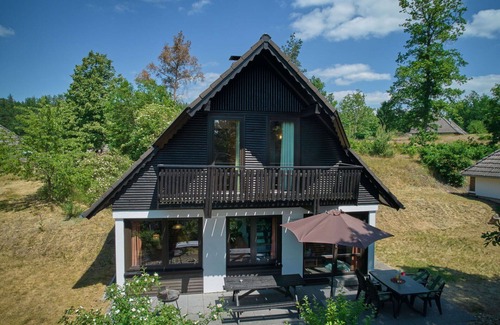 Feriendorf Frankenau House | Cosy apartment in villa for 5 guests with WIFI, TV, terrace and pets allowed