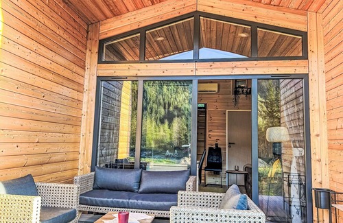 Schliersee House | Cosy apartment in villa for 5 people with A/C, TV, terrace, pets allowed and parking