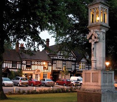 Beaconsfield Apartment | Cosy apartment in the heart of Old Town Beaconsfield