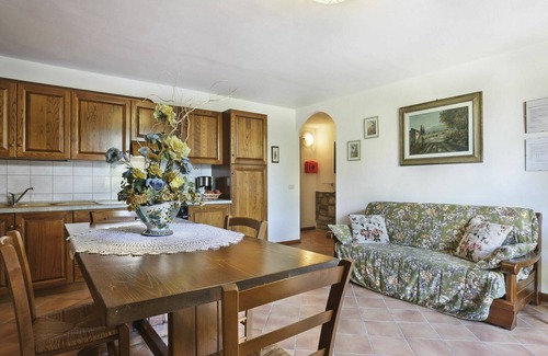Terricciola House | Cosy apartment in villa for 4 guests with WIFI, pool, terrace, pets allowed and parking