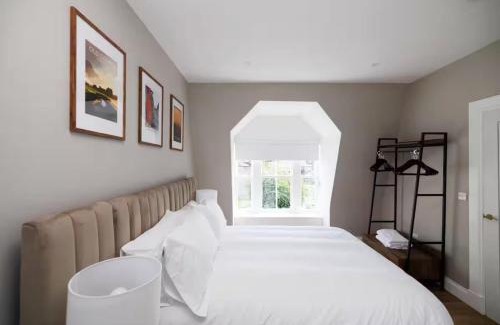 Dunfermline Apartment | Cosy Apartment in the Heritage Quarter - Sleeps 2