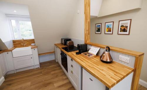 Dunfermline Apartment | Cosy Apartment in the Heritage Quarter - Sleeps 2
