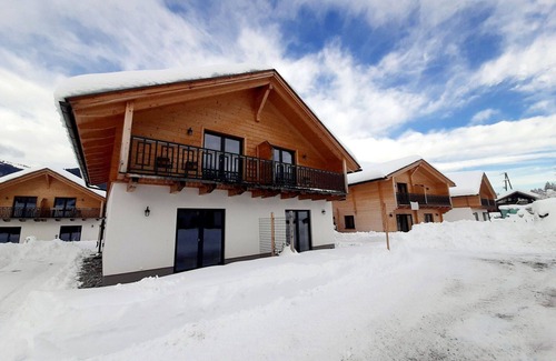 Jenig House | Cosy apartment in villa for 4 guests with WIFI, TV, terrace, panoramic view and parking