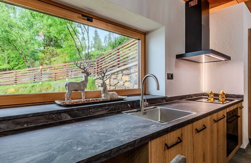 Livo Villa | Cosy apartment in villa for 4 people with WIFI, TV, patio, panoramic view and parking