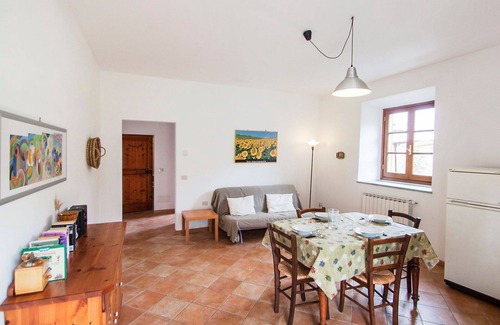 Rufina Villa | Cosy apartment in villa for 4 people with pool, WIFI, terrace, pets allowed and parking
