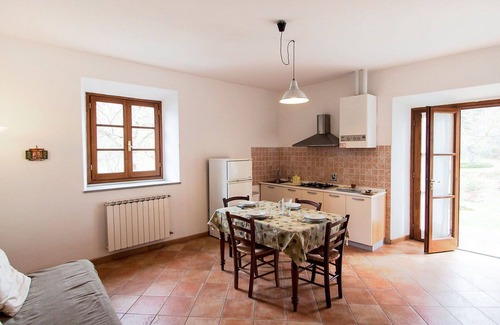 Rufina Villa | Cosy apartment in villa for 4 people with pool, WIFI, terrace, pets allowed and parking