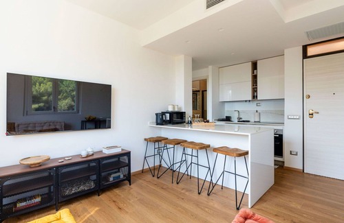 Cisano sul Neva Apartment | Cosy apartment for 4 guests with A/C and parking