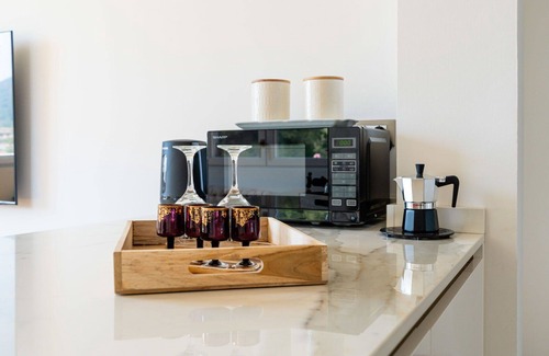 Cisano sul Neva Apartment | Cosy apartment for 4 guests with A/C and parking