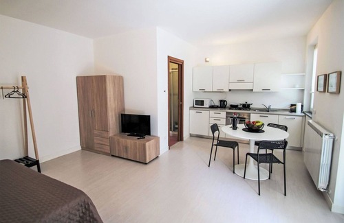 Gravellona Toce Apartment | Cosy apartment for 2 guests with WIFI, TV, patio, pets allowed and parking
