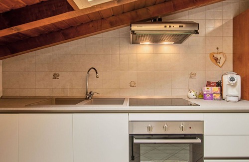 Villa Guardia Apartment | Cosy apartment for 5 guests with WIFI, A/C, TV, balcony, panoramic view and parking