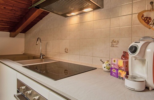 Villa Guardia Apartment | Cosy apartment for 5 guests with WIFI, A/C, TV, balcony, panoramic view and parking