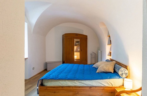 Tione di Trento Apartment | Cosy apartment for 6 people with WIFI, TV, balcony and pets allowed