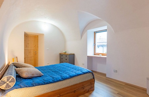 Tione di Trento Apartment | Cosy apartment for 6 people with WIFI, TV, balcony and pets allowed